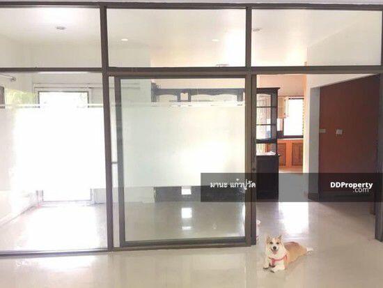 ให้เช่า บ้านเดี่ยว2ชั้น 100ตรว. อยู่ถนนนวมินทร์ ทะลุออกประเสริฐมนูกิจซอย13ได้. ใกล้ตลาดปัฐวิกรณ์ ให้เช่า27,000/เดือน